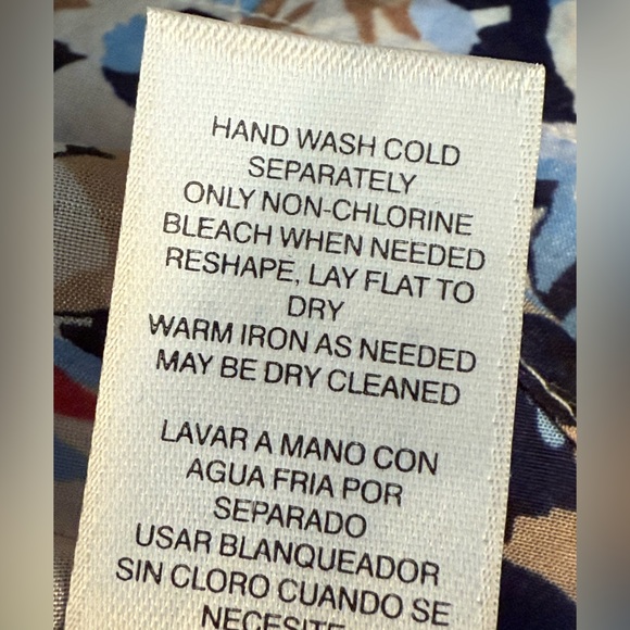 WHBM Floral button down blouse - Picture 11 of 12